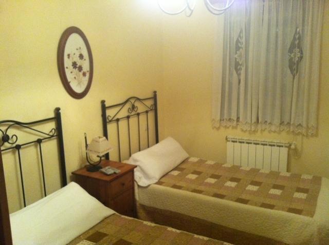 Pension A Cochera Ферроль Номер фото