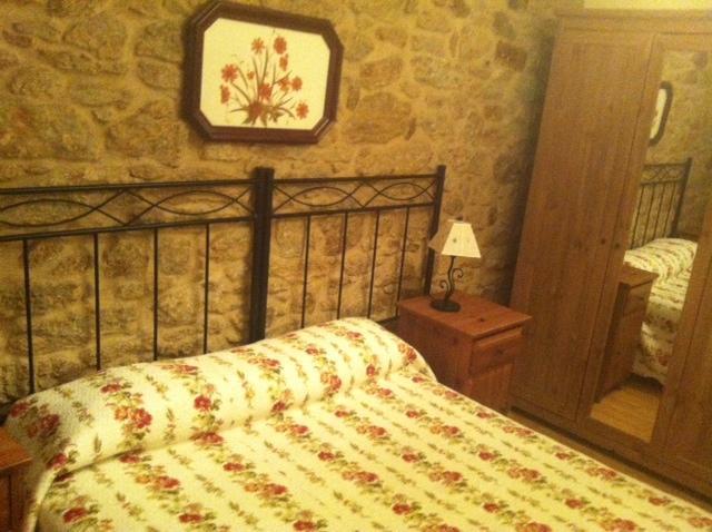 Pension A Cochera Ферроль Номер фото